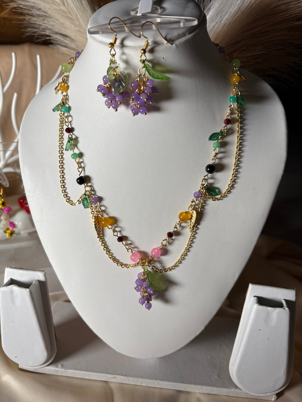 Grape vine Necklace and earings set